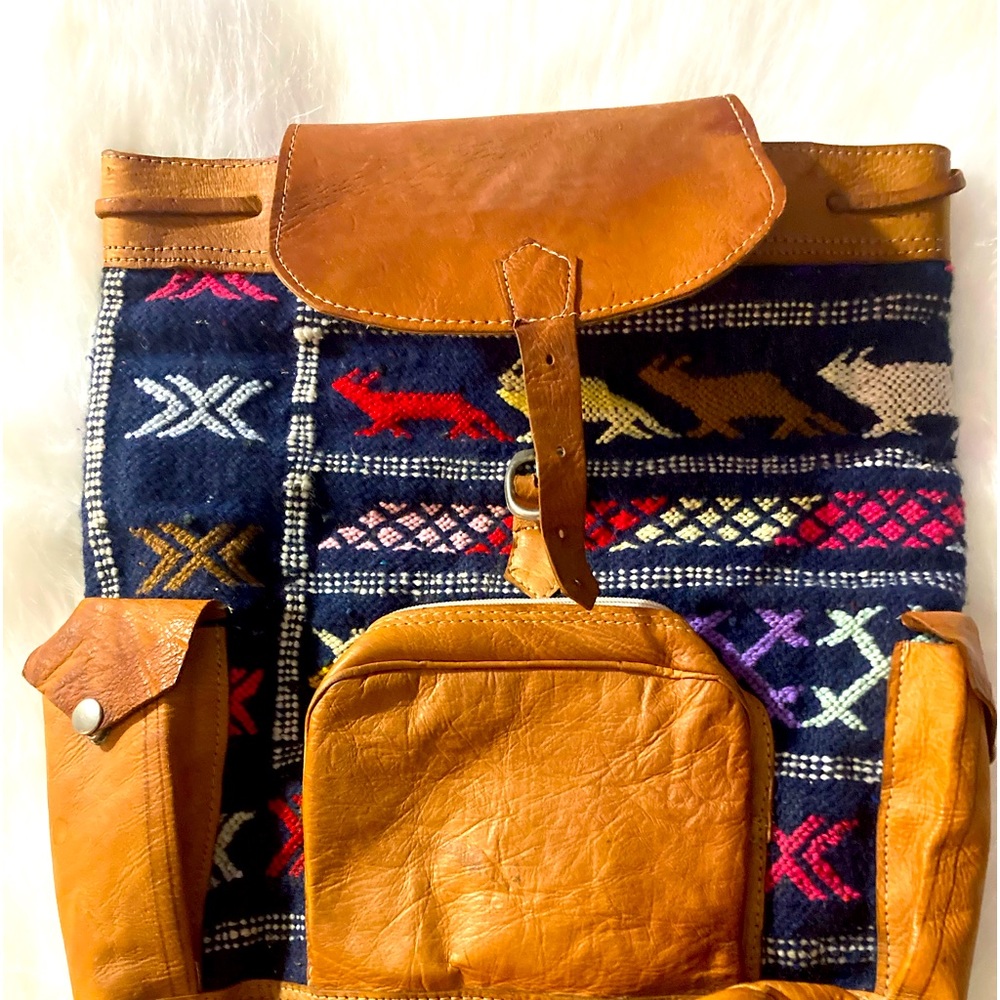Artisan of Marraco style vintage great quality not many like this one